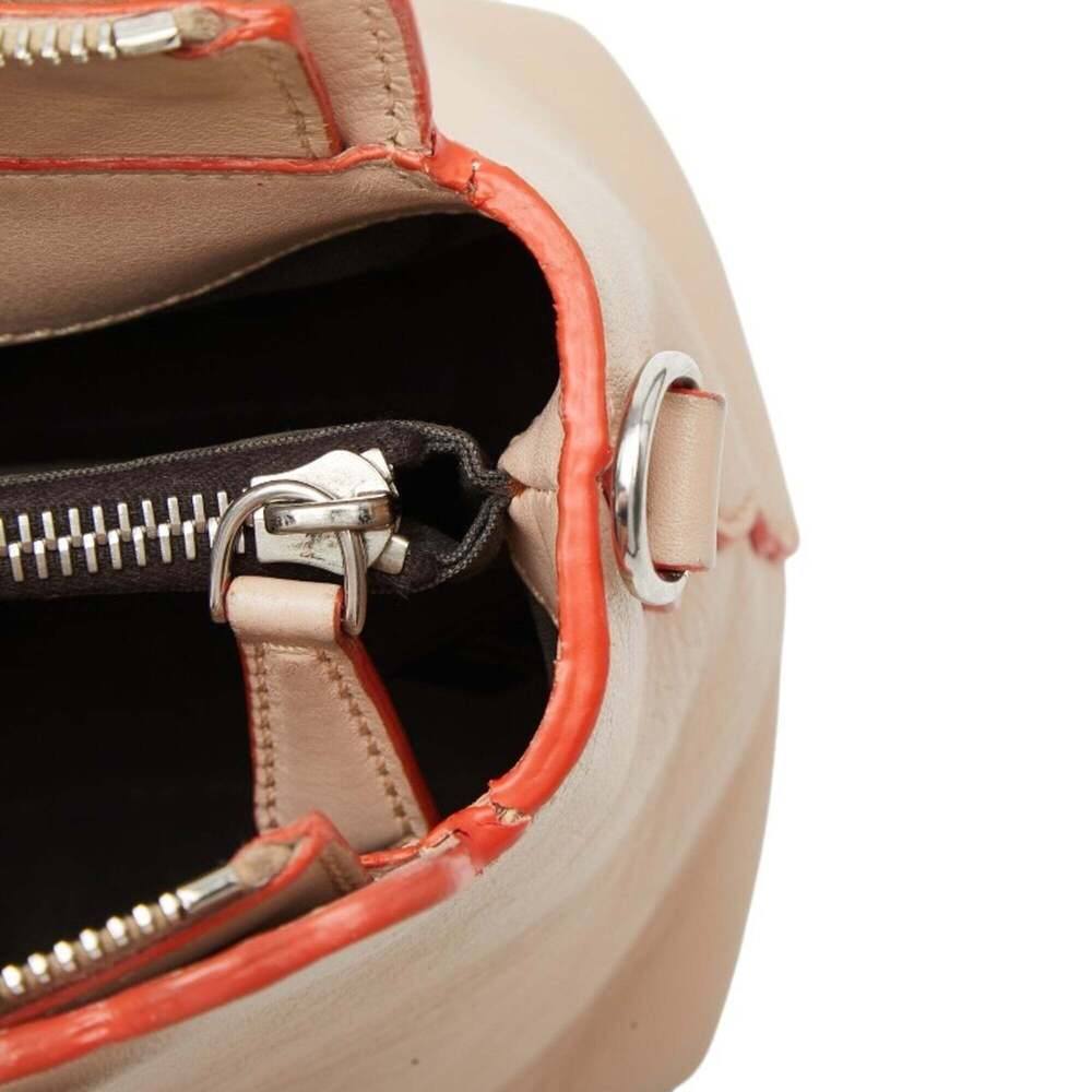 FENDI Cream Leather Shoulder Bag - Picture 8 of 12